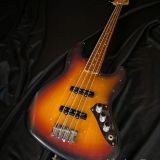 Fender Artist Series Jaco Pastorius Fretless Jazz Bass Guitar-Pau Ferro Fingerboard & 3T Sunburst