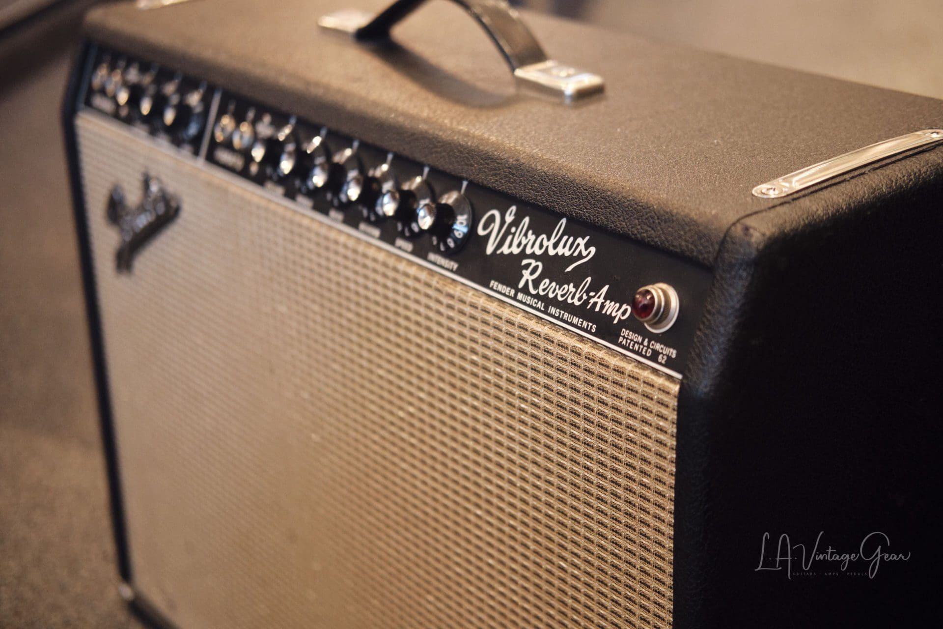 Fender 1966 Vintage Blackface Vibrolux Guitar Amplifier - with Jensen  Speakers!