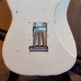 Fender Custom Shop ’69 Relic’d Stratocaster 02′ – Vintage White Finish & Abigail Pickups – She Rocks