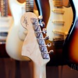 Fender Custom Shop ’69 Relic’d Stratocaster 02′ – Vintage White Finish & Abigail Pickups – She Rocks