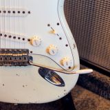 Fender Custom Shop ’69 Relic’d Stratocaster 02′ – Vintage White Finish & Abigail Pickups – She Rocks