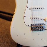 Fender Custom Shop ’69 Relic’d Stratocaster 02′ – Vintage White Finish & Abigail Pickups – She Rocks