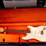 Fender Custom Shop ’69 Relic’d Stratocaster 02′ – Vintage White Finish & Abigail Pickups – She Rocks