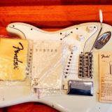 Fender Custom Shop ’69 Relic’d Stratocaster 02′ – Vintage White Finish & Abigail Pickups – She Rocks