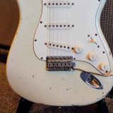 Fender Custom Shop ’69 Relic’d Stratocaster 02′ – Vintage White Finish & Abigail Pickups – She Rocks