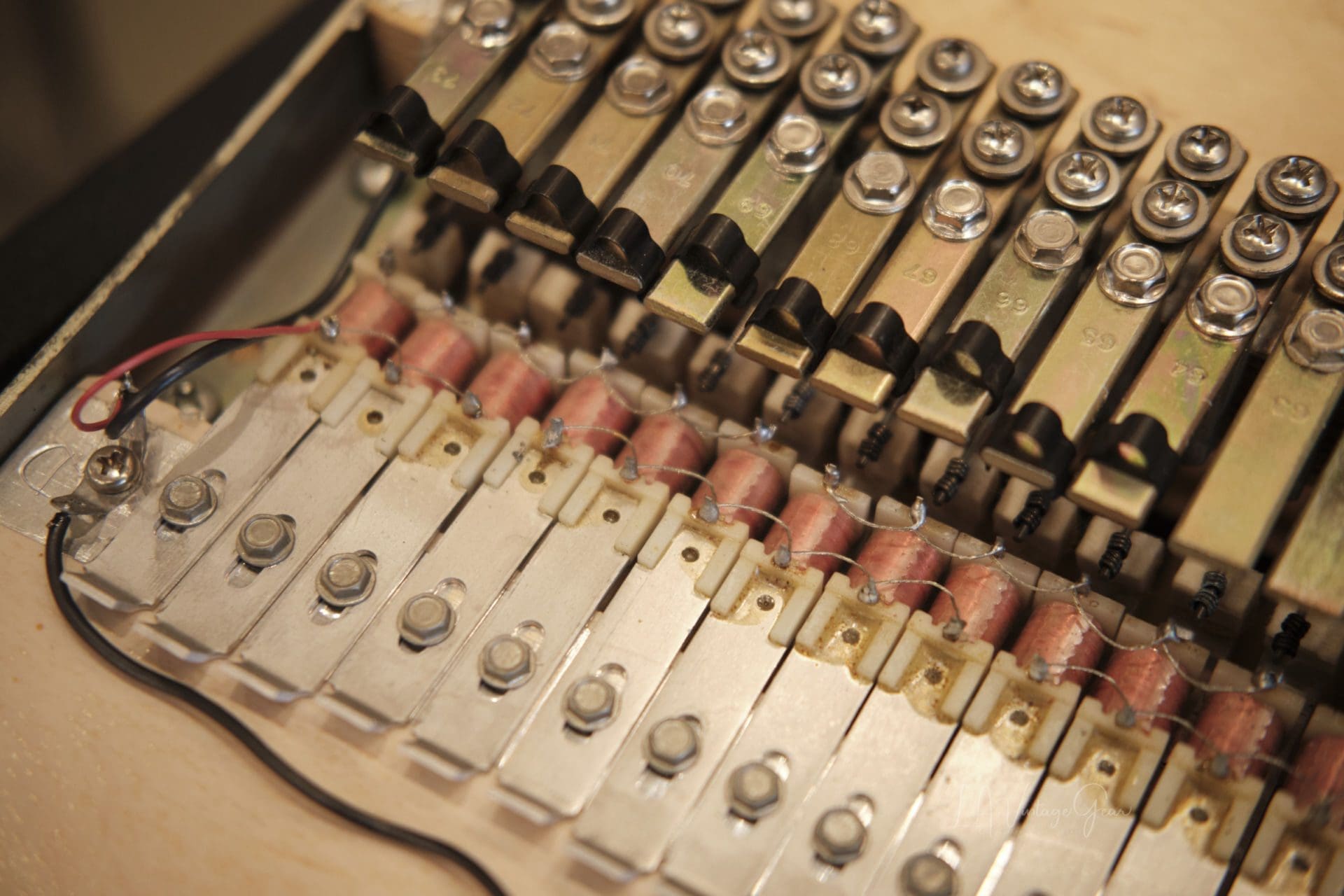 RHODES Mark1 拍子木 RHODES Mark1 拍子木 （バタフライスペイシメン）