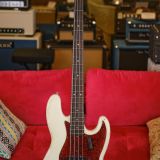 Danocaster Jazz Bass – 2020 – White – Lindy Fralin Pickups