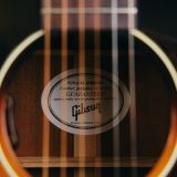 Gibson J-45 Acoustic Guitar 2021 – Vintage Sunburst Finish in Near Mint Condition!