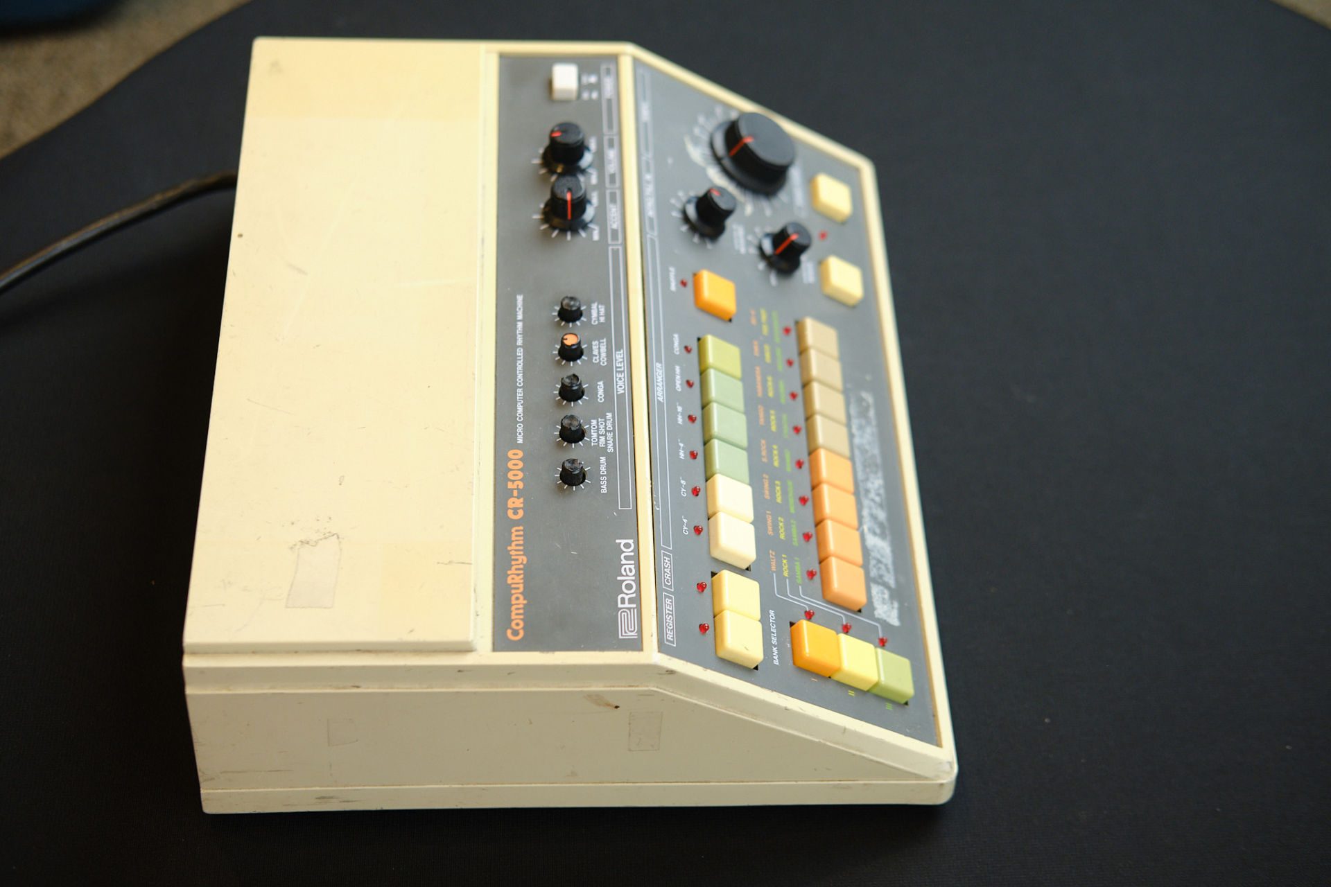 Roland CompuRhythm CR-5000 - 80's Vintage Drum Machine!