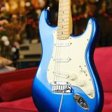 Fender American Ultra Stratocaster 2022-Alder Body in a Cobra Blue Gloss Finish-Mint Condition!