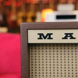 Magnatone Panoramic 2×10 Combo Guitar Amplifier-Pre Owned in Excellent Condition!