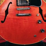 Gibson ES-335 Semi-Hollowbody ’64 Historic Reissue Electric Guitar (2021) – Watermelon Red Finish