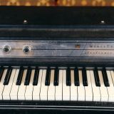 Wurlitzer 200 Electric Piano Vintage 70’s With Legs & Pedal – Black Finish – Great Working Condition!