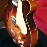 1950s Silvertone 1425 Aristocrat Archtop Electric Guitar – Comes with Original Chipboard Case!