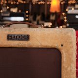 1949 “TV Front” Fender Tweed Deluxe 5A3 – Awesome Tweed Tones!