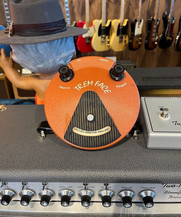 Dallas Arbiter Trem Face - Rare Lush Tremolo!