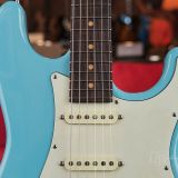 Suhr Classic S Vintage – In Daphne Blue Nitro!