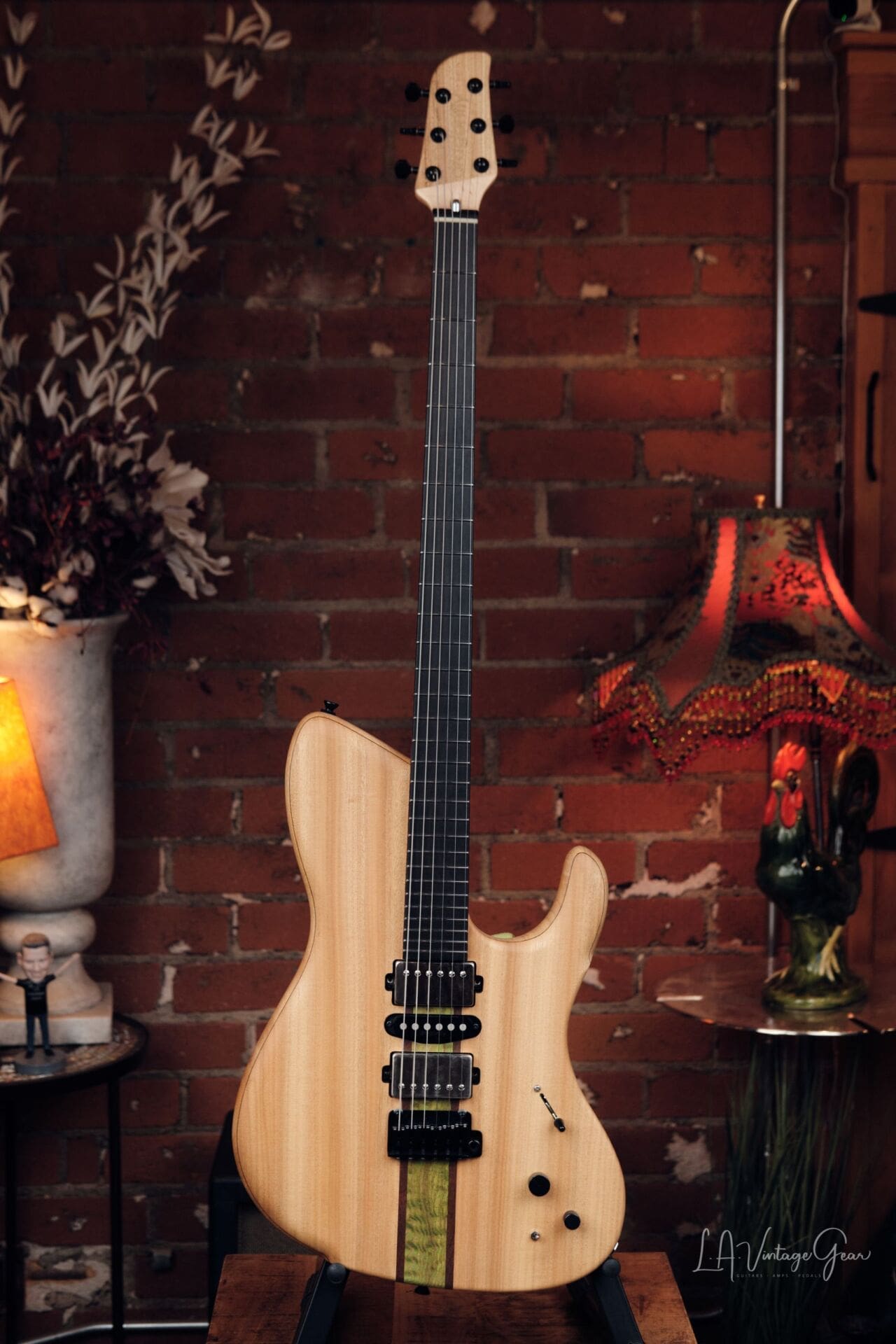 Dragonfly B6 KUSUNOKI - Amazing Bass VI, NAMM Demo Model