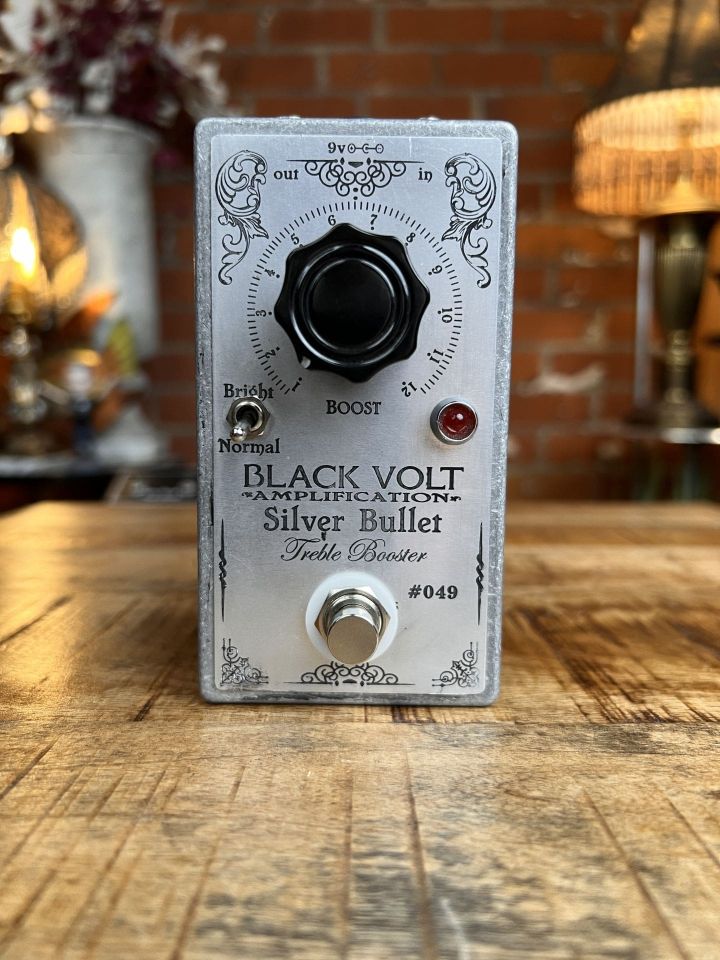 Black Volt Amplification Silver Bullet Treble Booster • LA