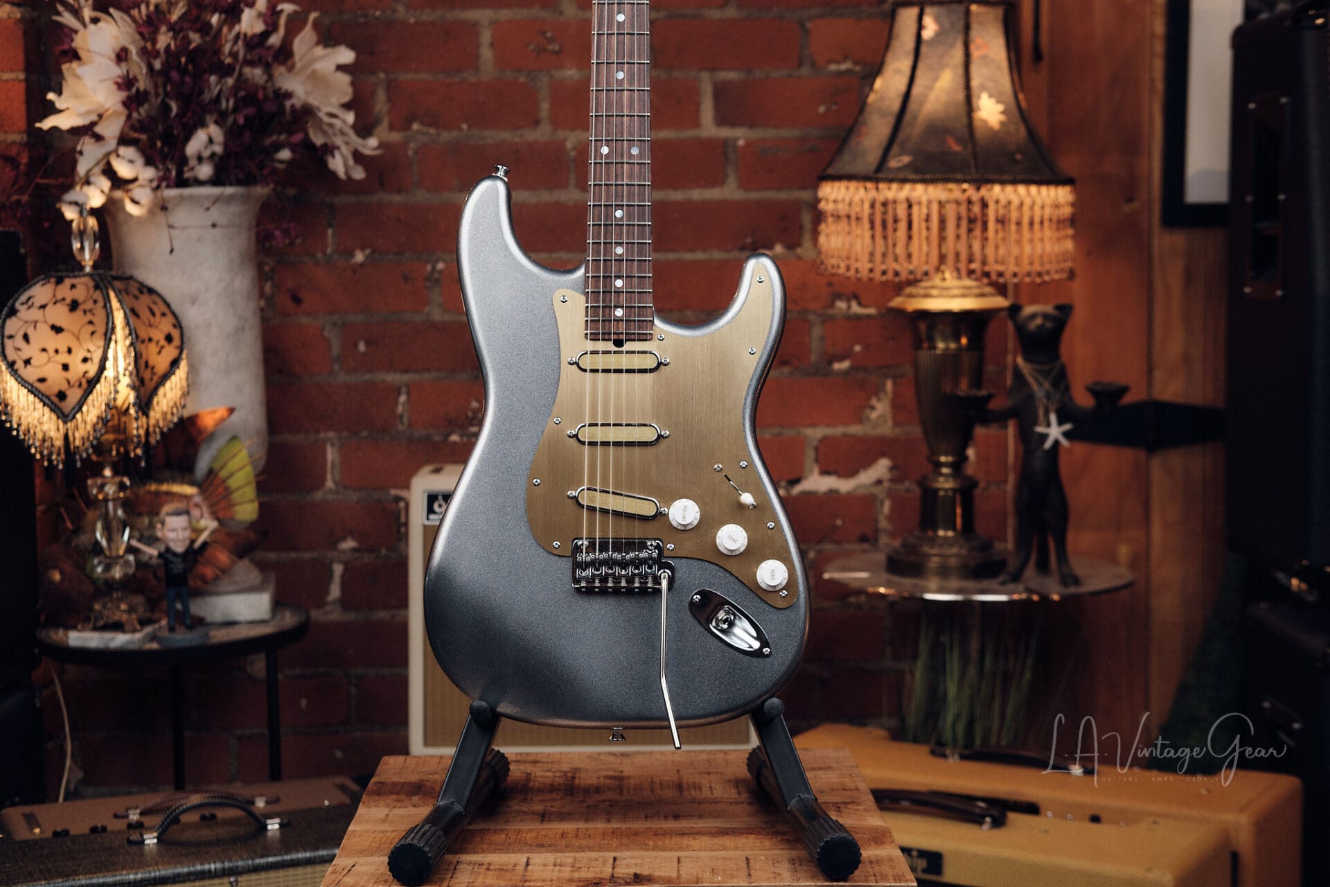 Taey Kang Modern S - Aluminum Finish with Lollar Super-Caster Pickups! - Image 2