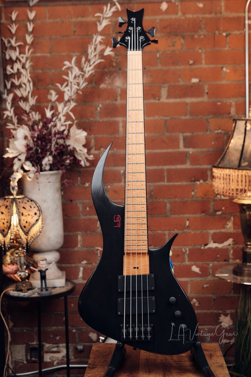 Le Fay Waran 5 String Bass - Awesome 5 String!