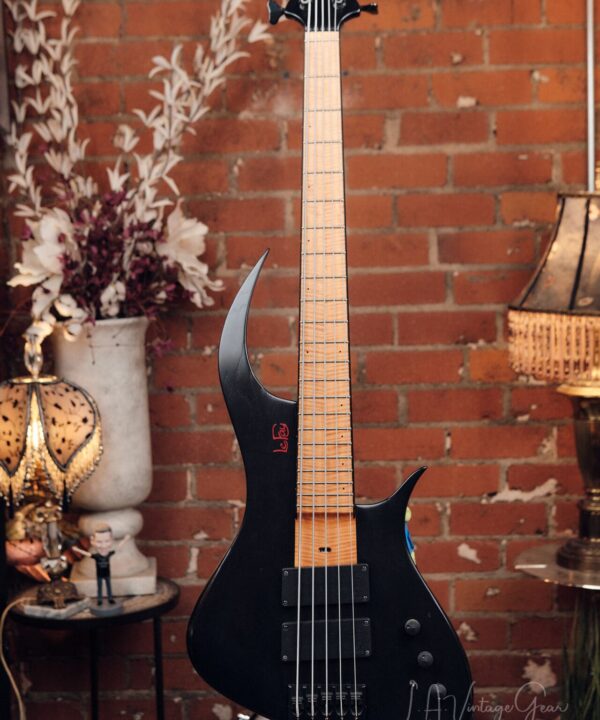 Le Fay Waran 5 String Bass - Awesome 5 String!