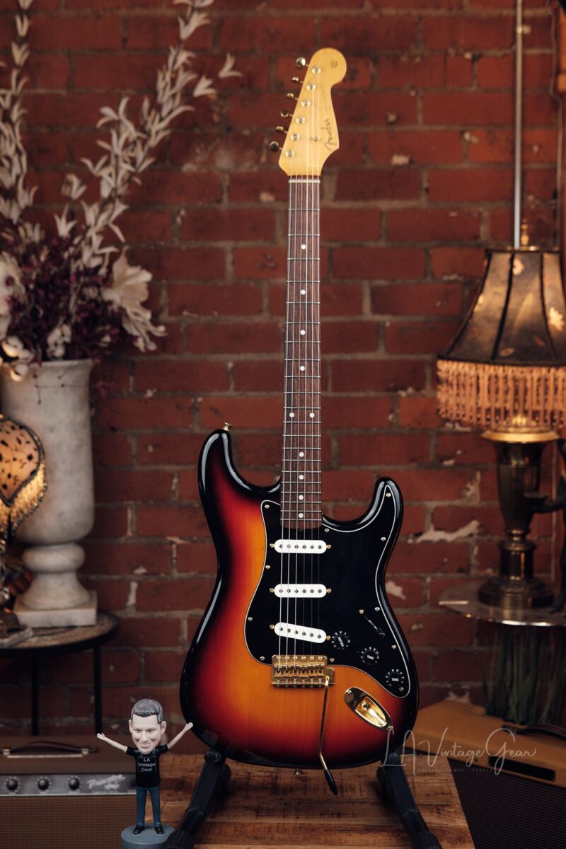 1993 Fender Japan ST-62G Stratocaster – Fujigen Era – Gold Hardware in 3-Tone Sunburst!