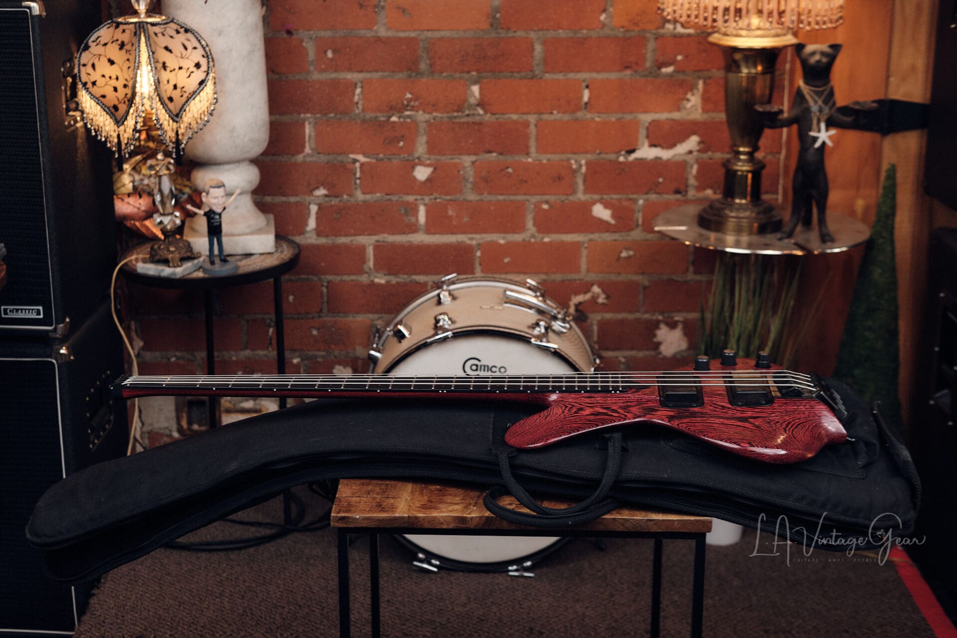 Le Fay Pangton 4 String - Great Headless Bass! - Image 12