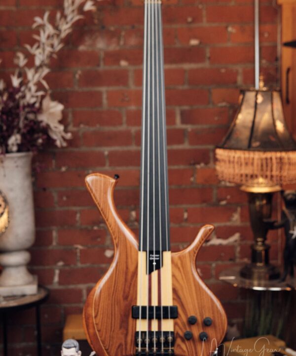 Laurus Quasar 5 String Fretless Bass - With Bartolini Pickup!