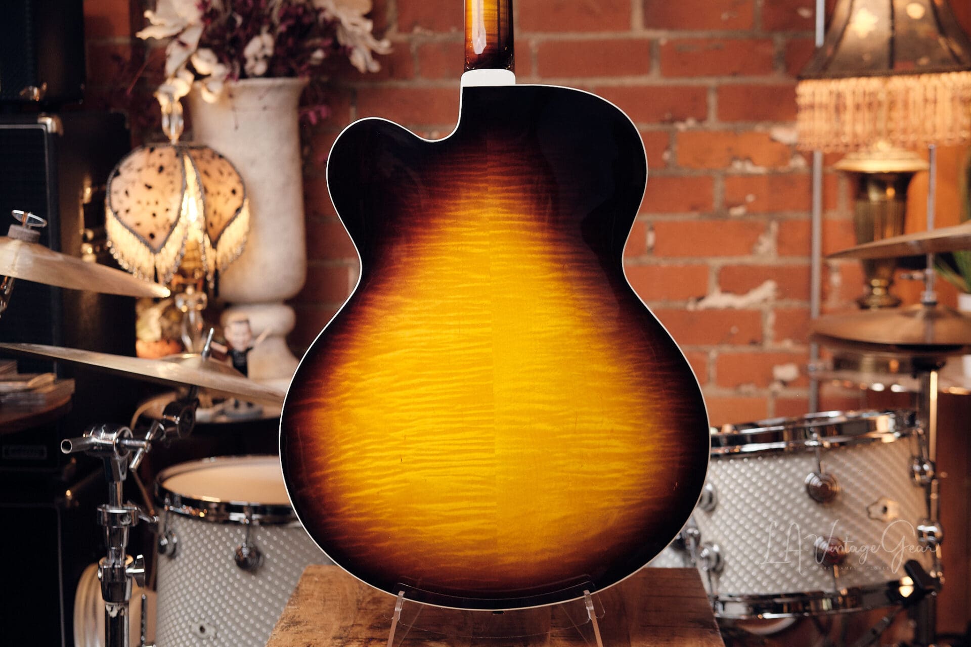 Heritage Eagle Standard Classic Electric Guitar – Classic Handcrafted Archtop! - Image 9