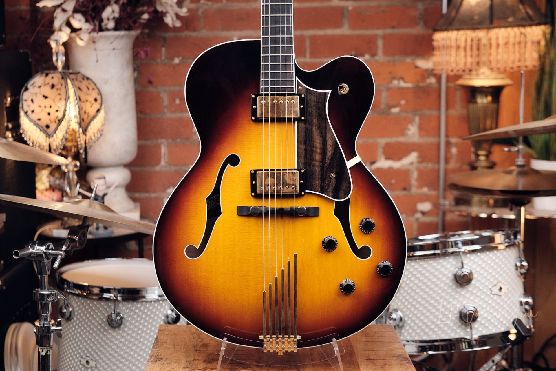 Heritage Eagle Standard Classic Electric Guitar – Classic Handcrafted Archtop! - Image 2