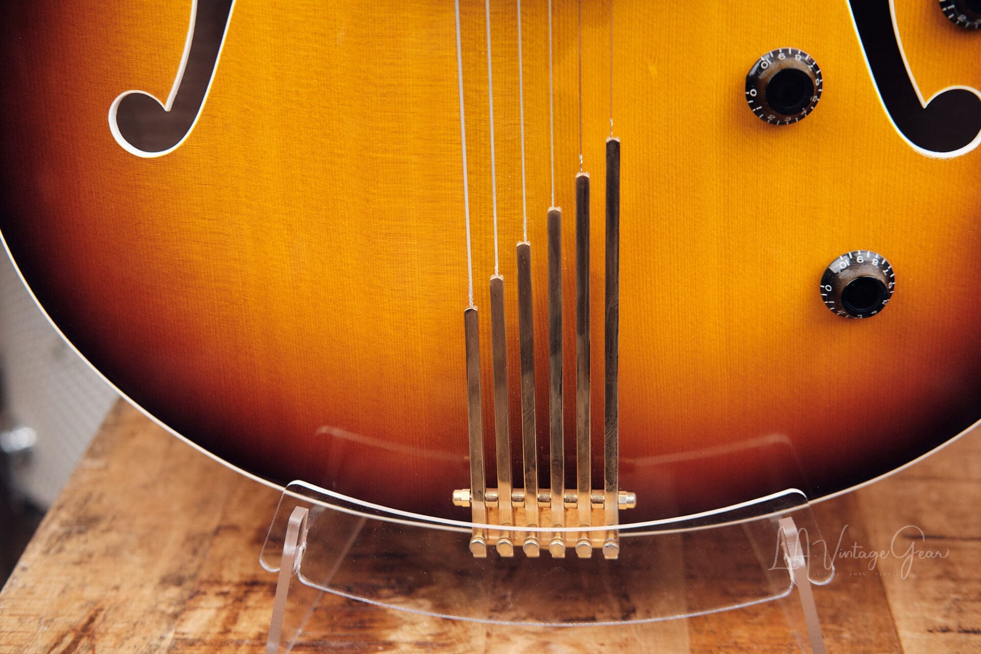 Heritage Eagle Standard Classic Electric Guitar – Classic Handcrafted Archtop! - Image 6