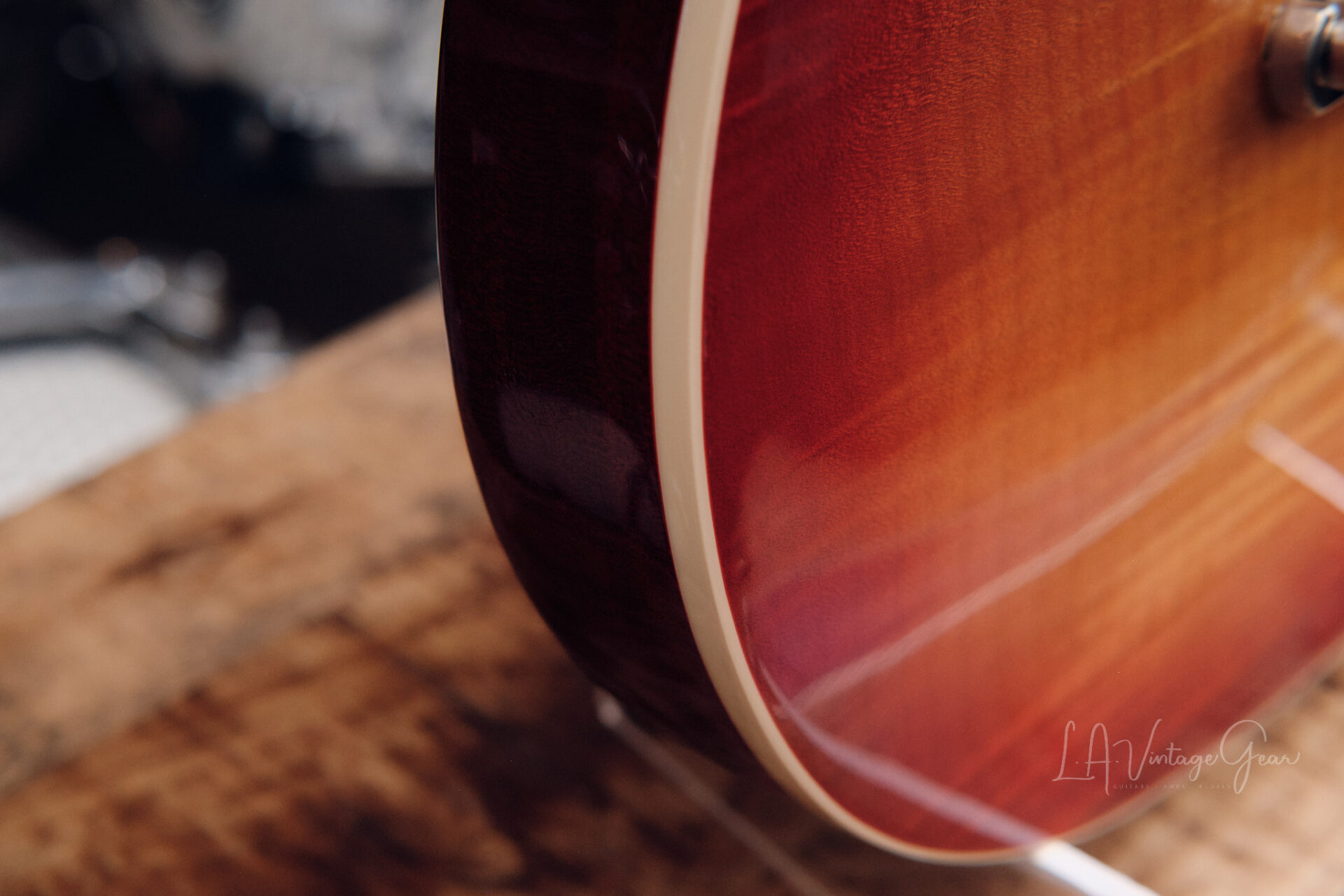 2022 Gibson Les Paul Standard - Heritage Cherry - Image 5