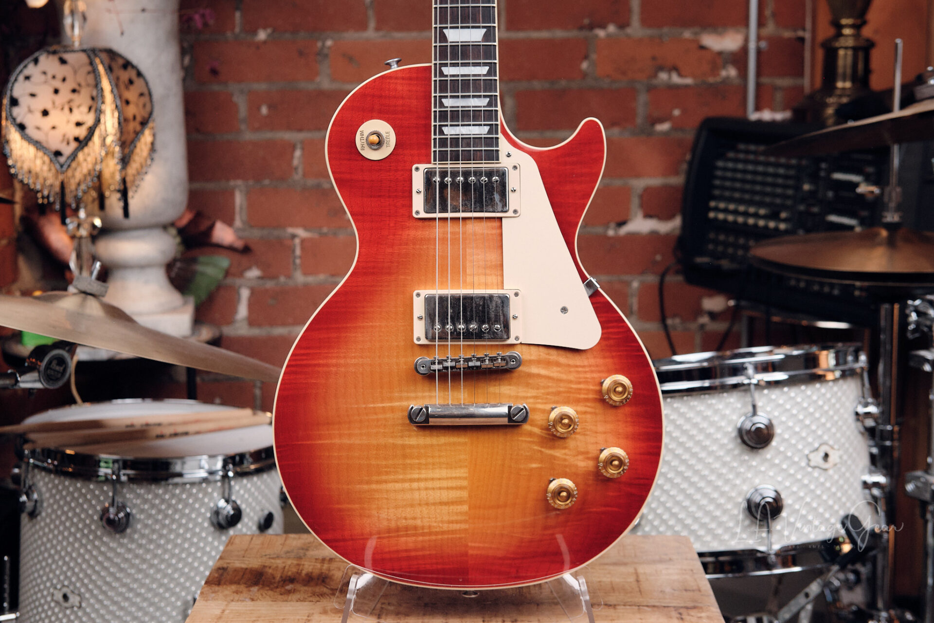 2022 Gibson Les Paul Standard - Heritage Cherry - Image 2